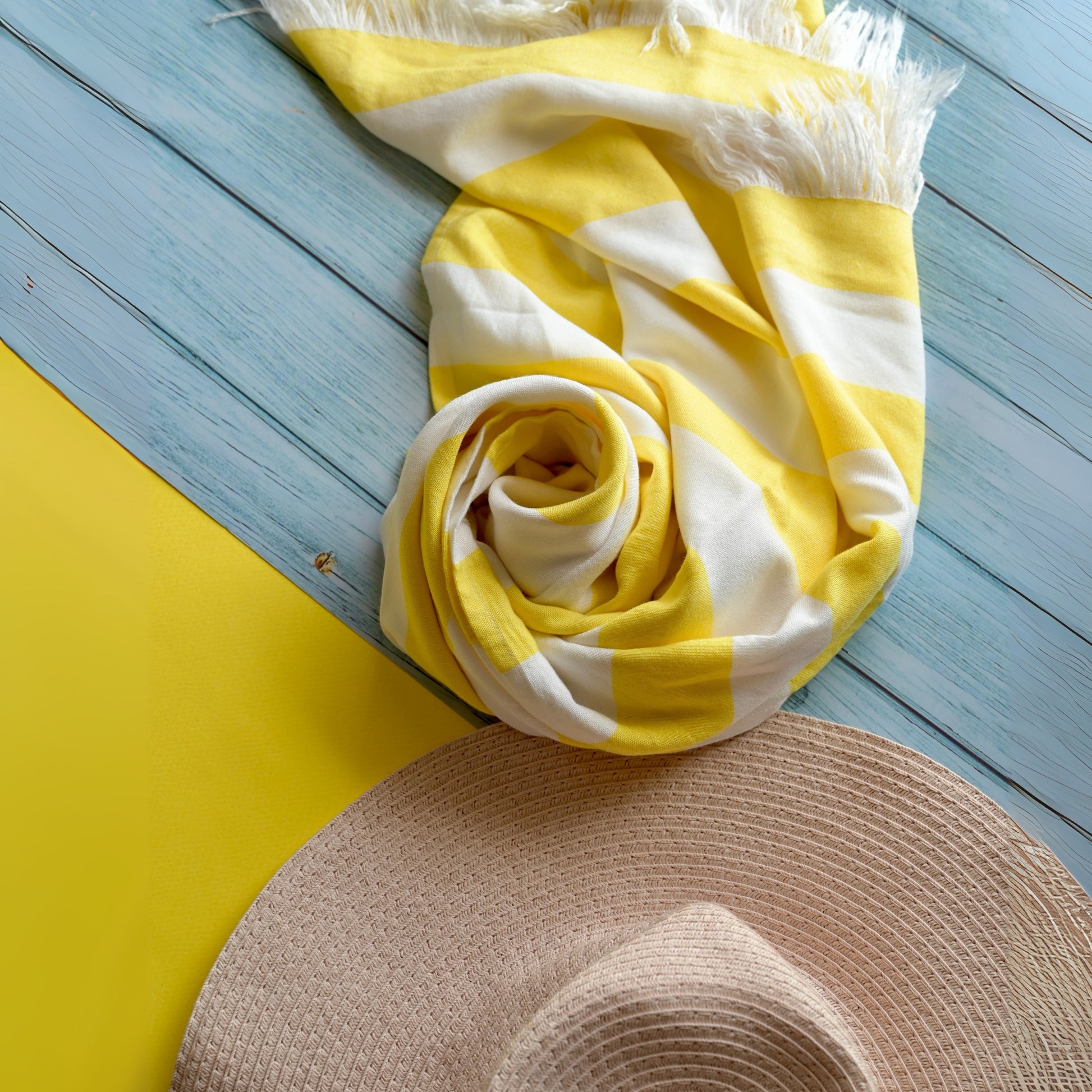 bambus peskiri zuto beli umotan