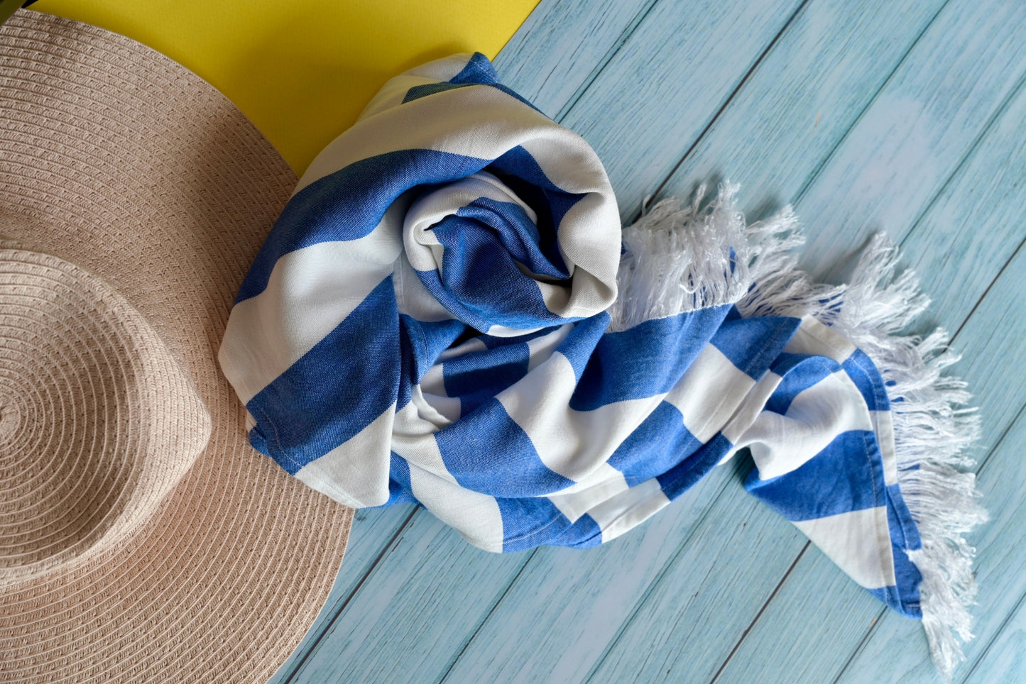 bambus peskiri plavo beli zamotan